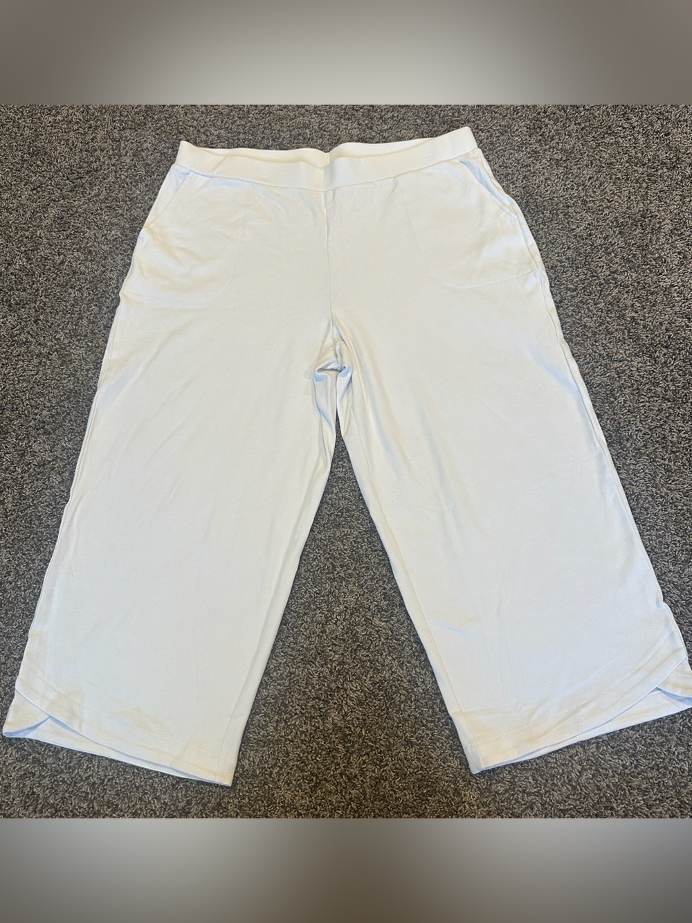 Appleseed's White Cotton Blend Comfort capris size XL